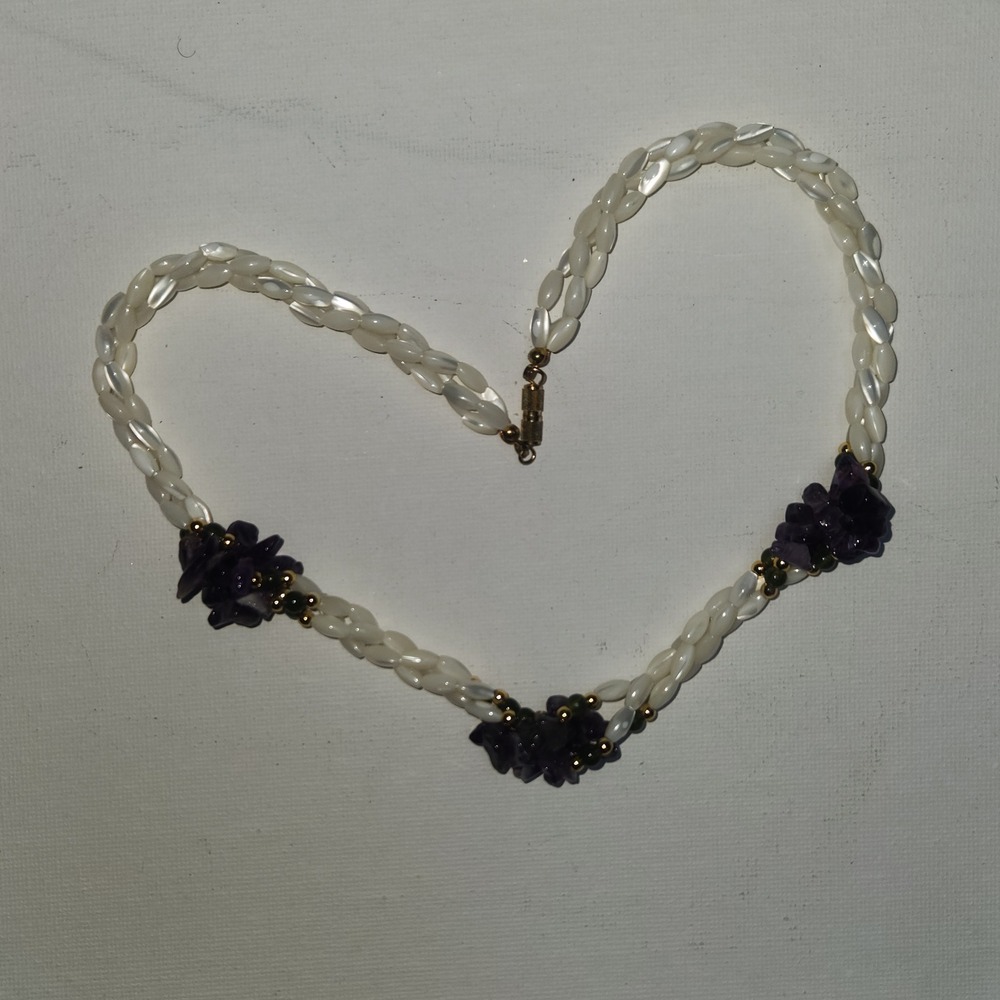 Vintage Mother of Pearl Amethyst Jade Chip Multi Strand Necklace Gold Tone Clasp - Picture 8 of 15